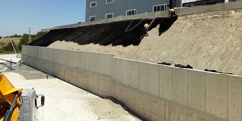 Hücresel Dolgu sistemi dik şev